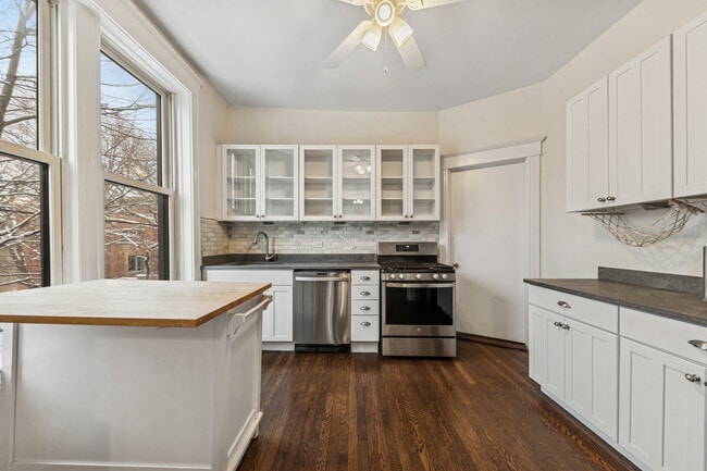 Building Photo - 2159 N Seminary Ave