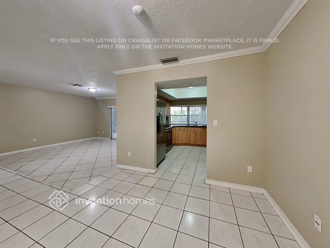 Foto del edificio - 10700 SW 160th St