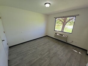 Building Photo - 126 Alton Ave