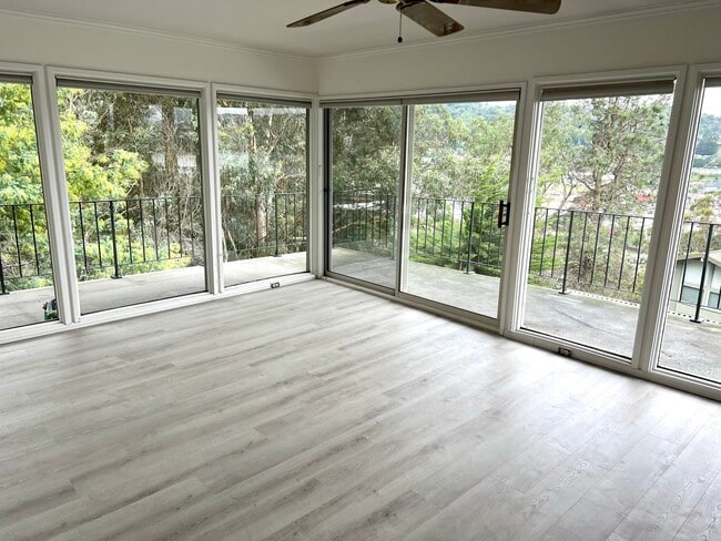 Building Photo - 366 Eden Roc Dr