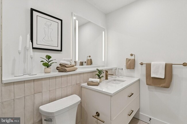 Foto del edificio - 30 W Allens Ln