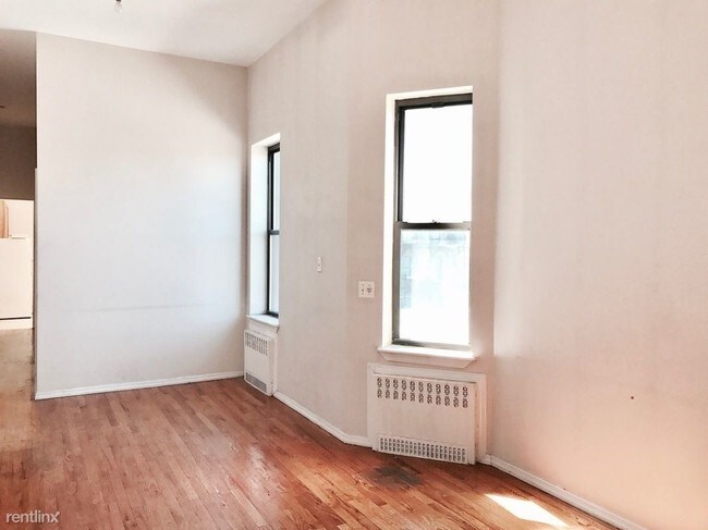 Building Photo - 338 Broadway