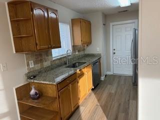 Foto del edificio - 2023 Green Juniper Ln