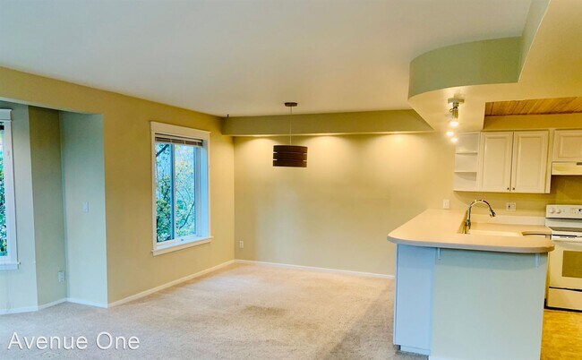 Building Photo - 2 br, 2 bath House - 1629 Queen Anne Ave N...