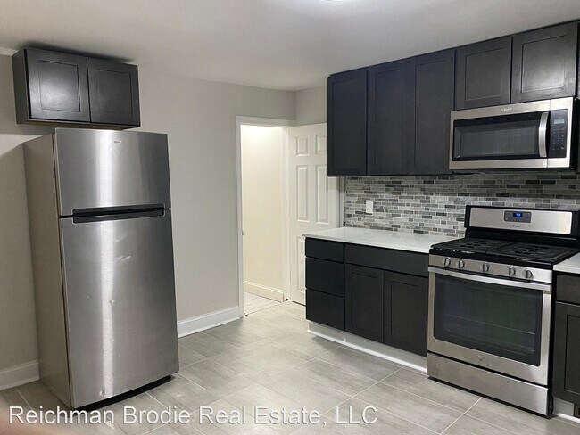 Foto del edificio - 3 br, 2 bath House - 280 Davenport Ave