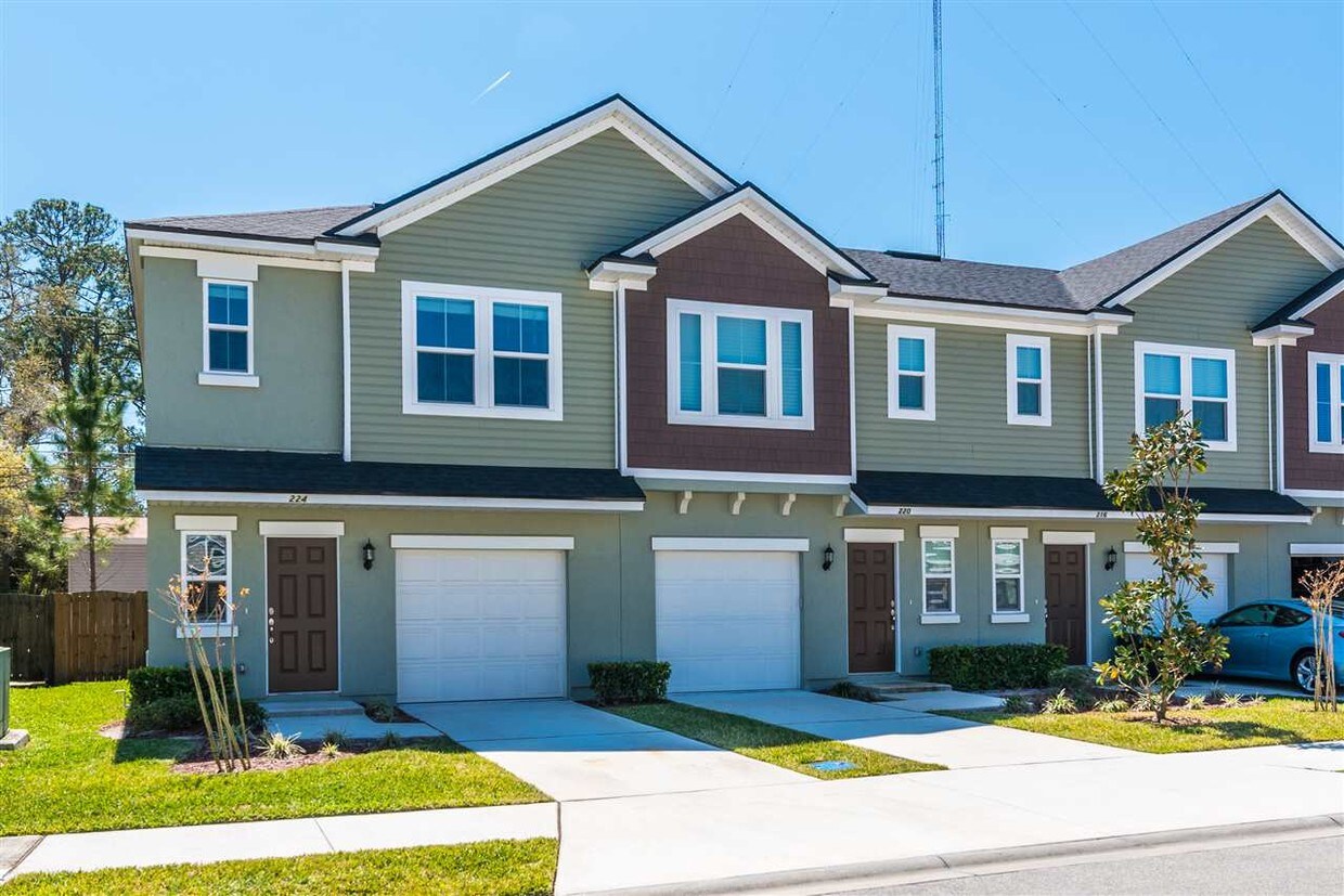 224 Moultrie Village Ln, St. Augustine, FL 32086 Townhome Rentals in