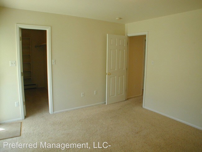 Building Photo - 4611 Cottage Ln