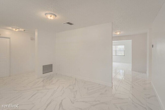 Foto del edificio - 2 br, 2 bath House - 2159 Danforth Road UNIT