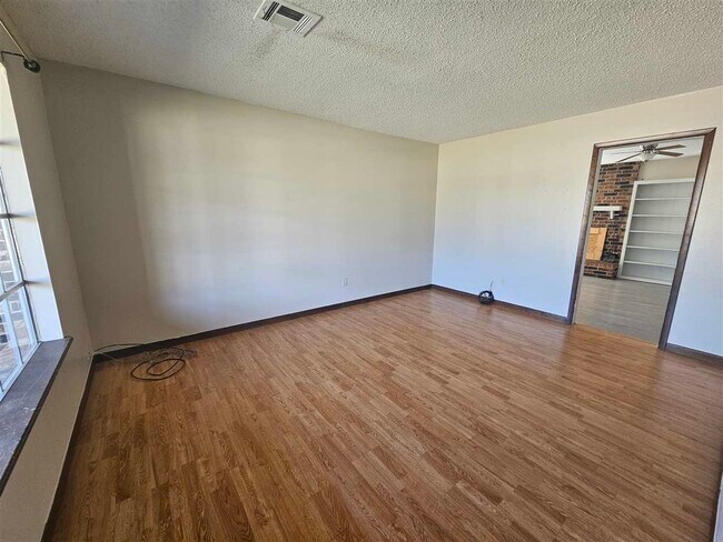 Foto del edificio - 1611 NW Black Mesa Dr