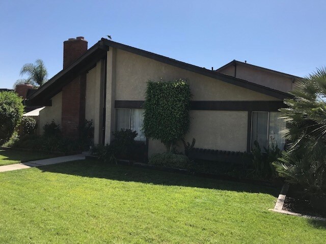 Foto del edificio - 1082 W Pine St