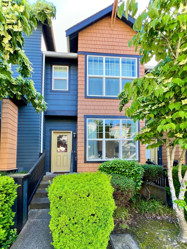 outside2 - 10383 156th Pl NE