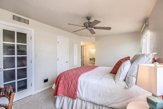 Foto del edificio - 5950 N 83rd St