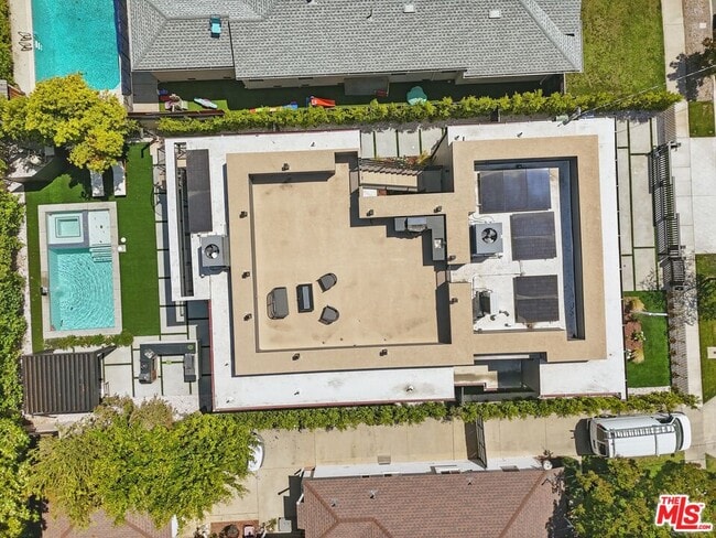Foto del edificio - 4904 Van Noord Ave