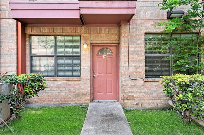 Foto del edificio - 9400 Bellaire Blvd