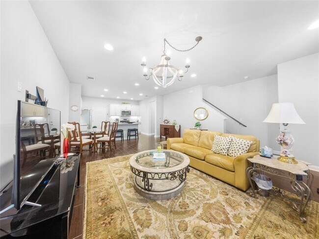 Foto del edificio - 13800 Lyndhurst St