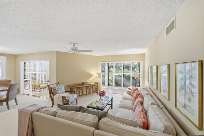 Building Photo - 6404 SE Brandywine Ct