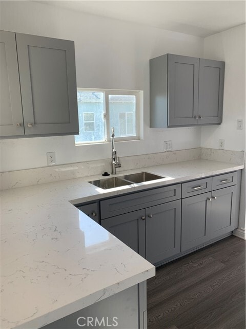 Foto del edificio - 8249 Oleander Ave