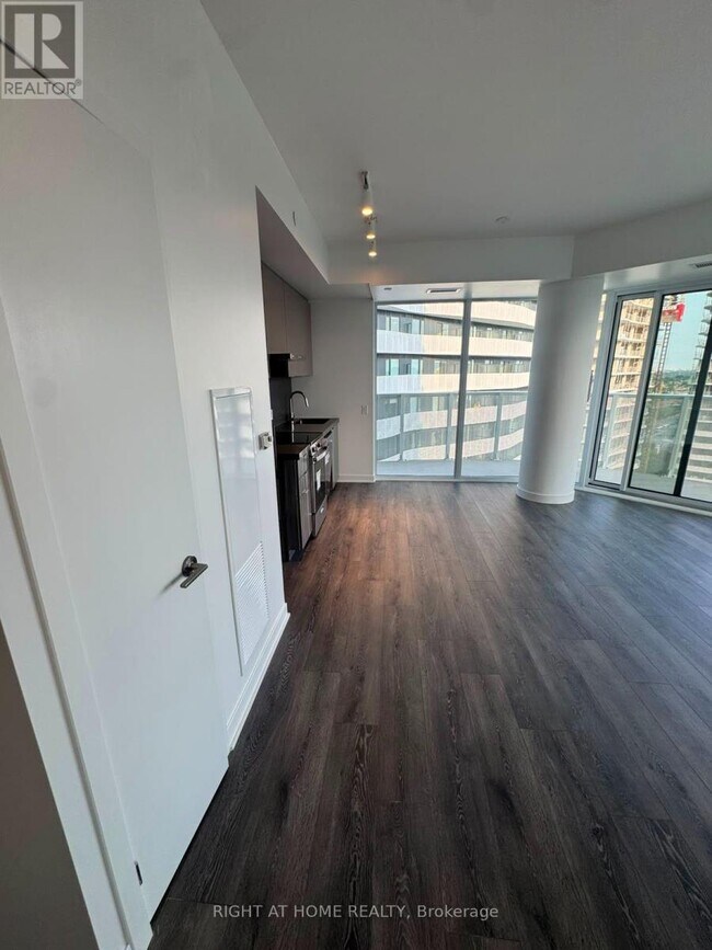 Building Photo - 10 Flavelle Trl