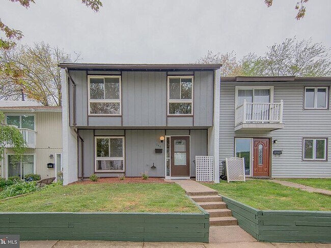 Building Photo - 244 Greenfield Ct