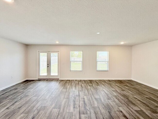 Foto del edificio - 5719 Guinevere Ln