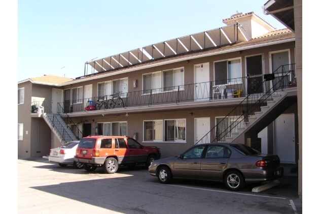 Building Photo - 4224 S Centinela Ave