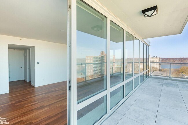 Foto del edificio - 640 W 237th St