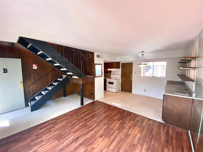 Foto del edificio - 2924 Forest Park Blvd