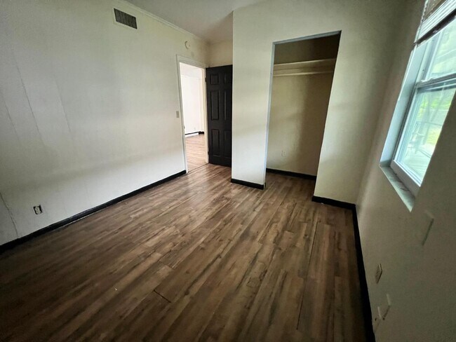 Foto del edificio - 347 NW 6th Ave