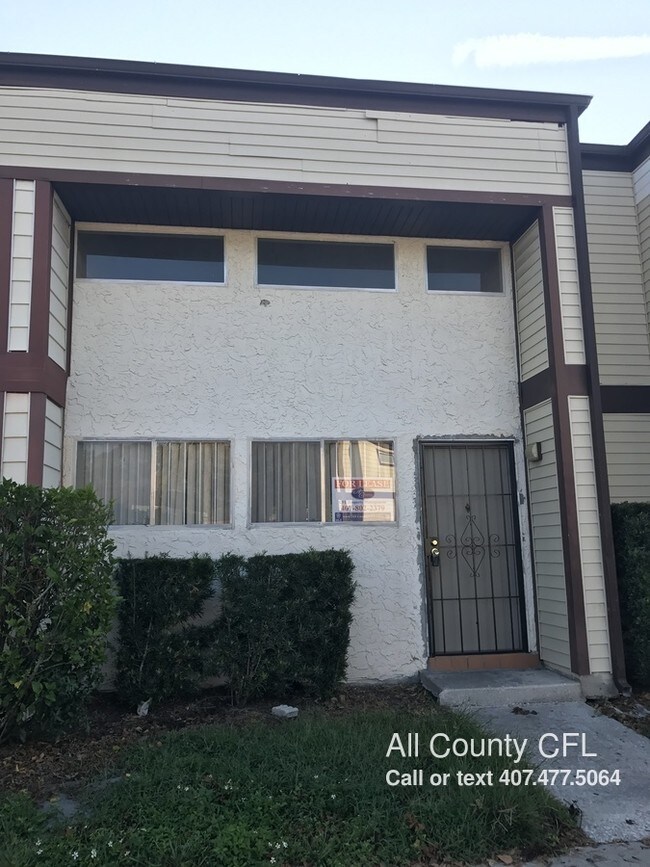 Building Photo - 4003 Woodfern Dr