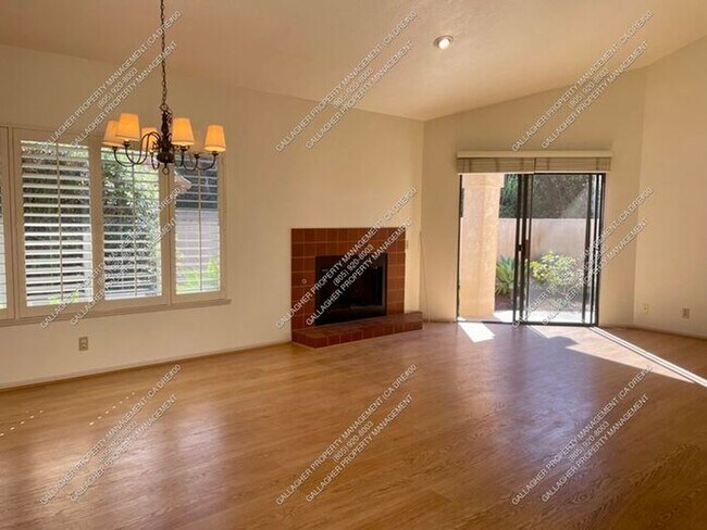Foto del edificio - Two Bedroom Condo in The Village of Santa ...