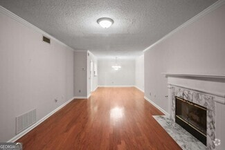 Building Photo - 202 Peachtree Forest Dr
