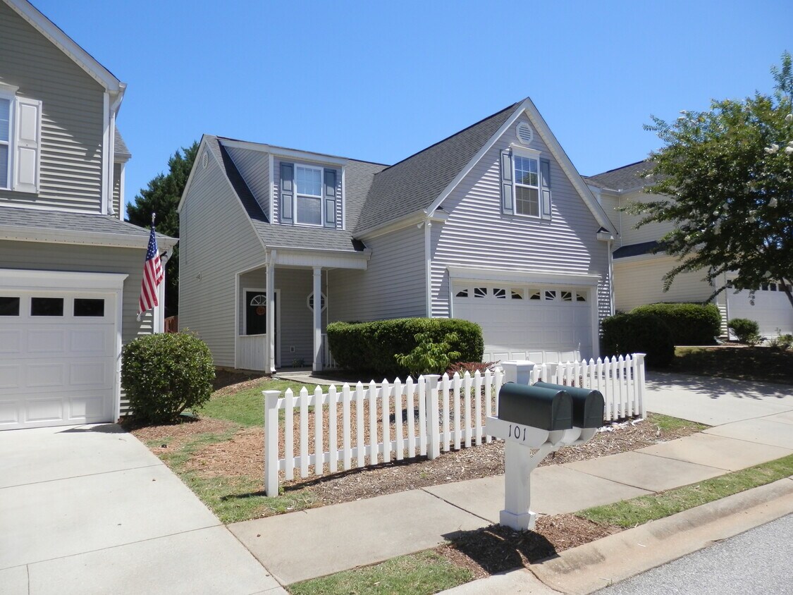 Primary Photo - 103 Callbeck Ln