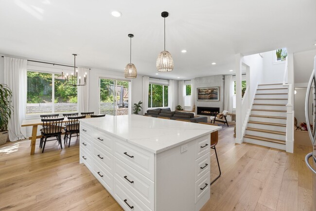 Building Photo - Remarkable Craftsman-4BR