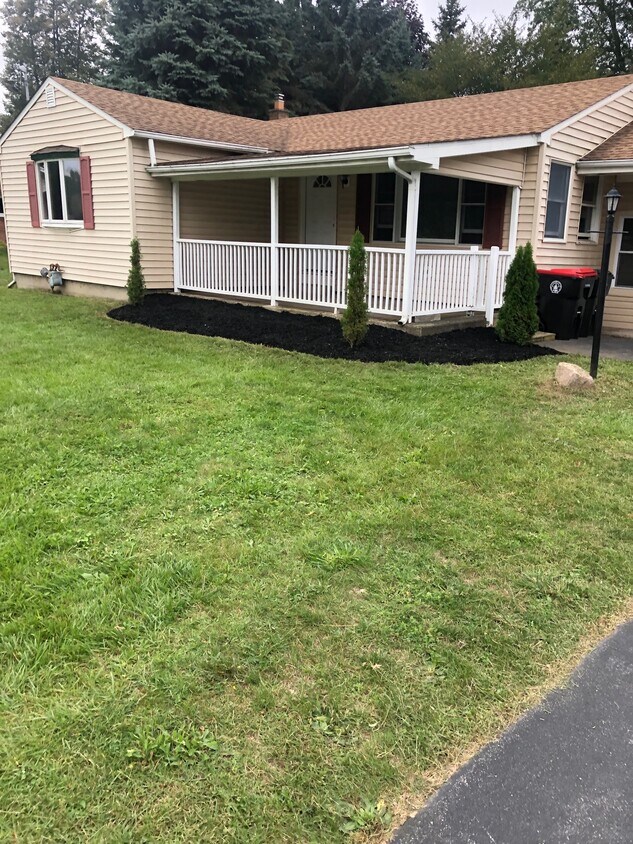 Foto del edificio - 40 E Home Rd