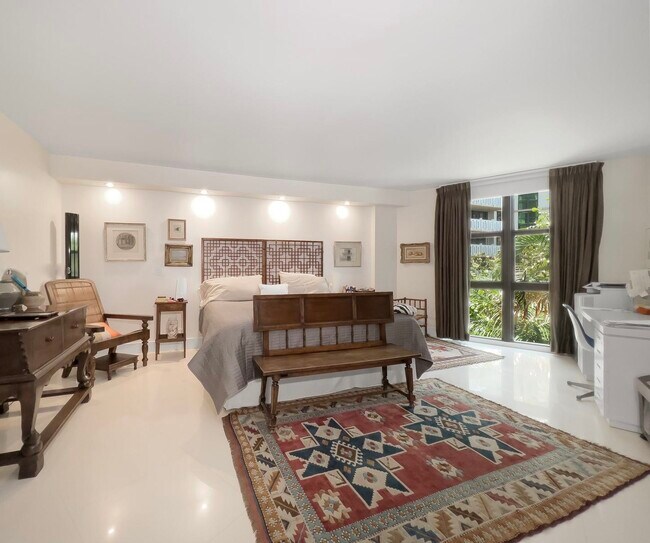 Foto del edificio - 1121 Crandon Blvd