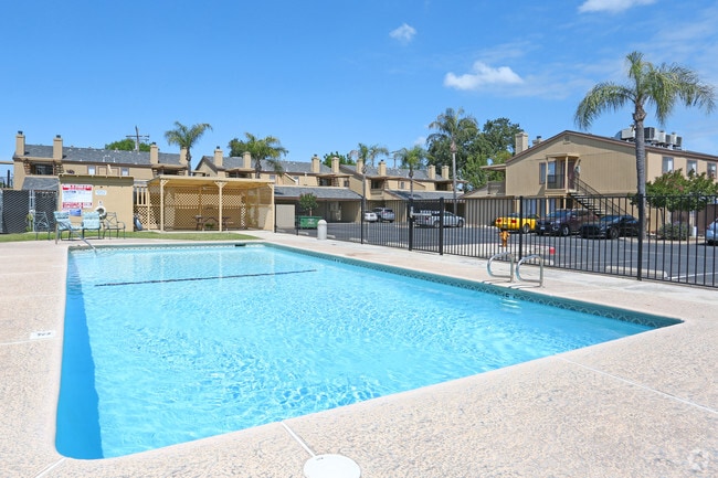 Pool - The Courtyard Condominiums