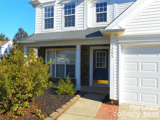 Building Photo - 9205 Bellegarde Dr