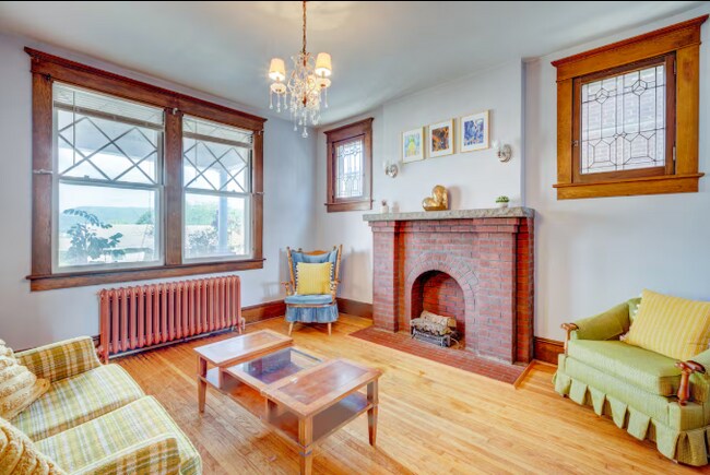 Foto del edificio - 630 Hill Top Dr