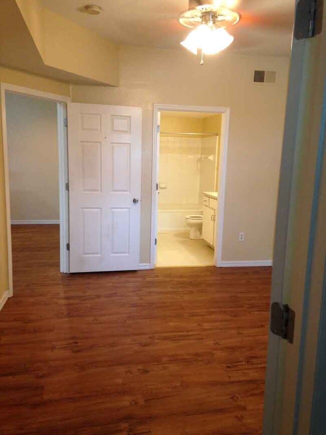 Photo - 2010 E Palm Ave Apartment