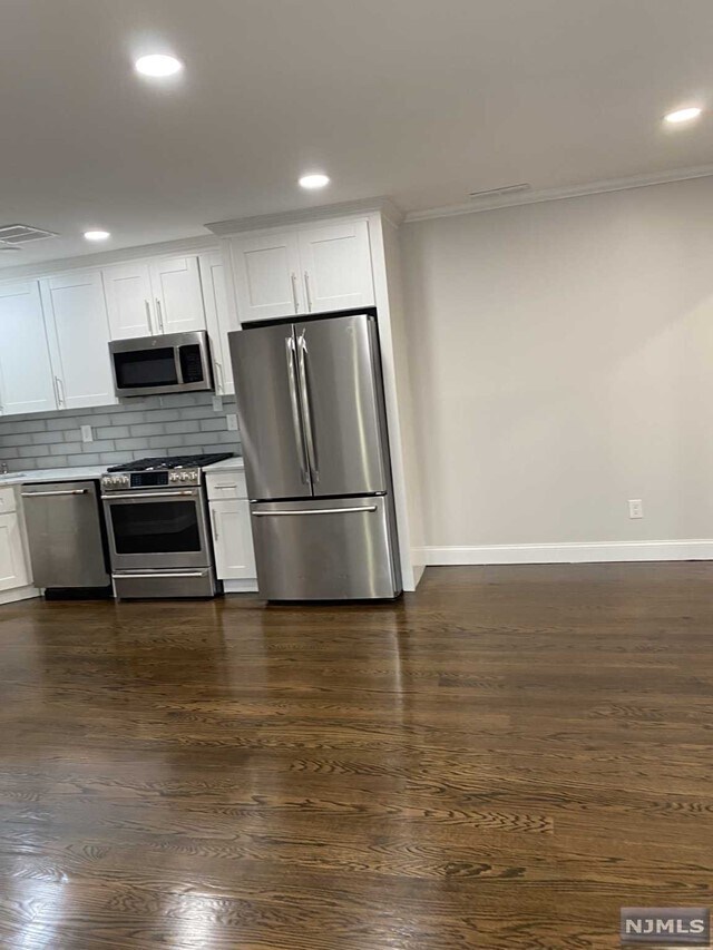 Foto del edificio - 113 Cypress Ct