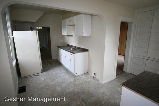Building Photo - 1475 E Steuben St