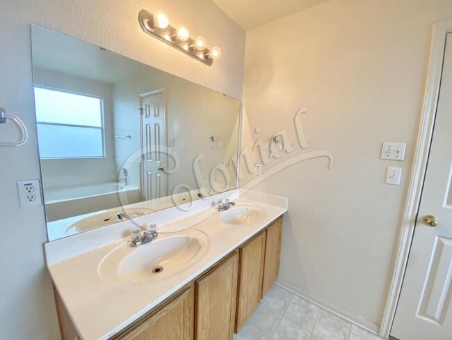 Building Photo - 4bd/2.5 in Killeen TX