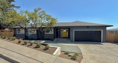 Building Photo - 124 Esmeyer Dr