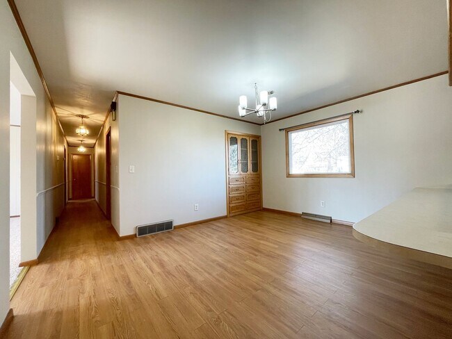 Building Photo - 1718 1st Street SE