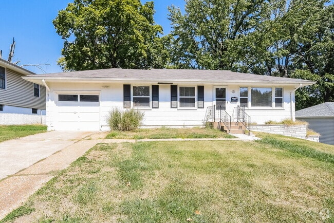 Building Photo - 1413 Corinth Dr