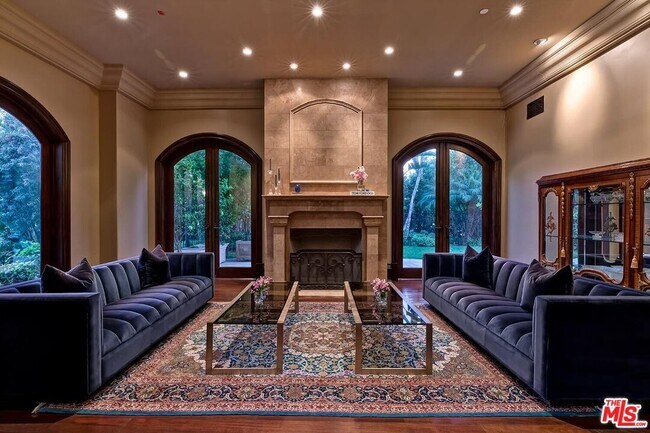 Foto del edificio - 1061 Laurel Way