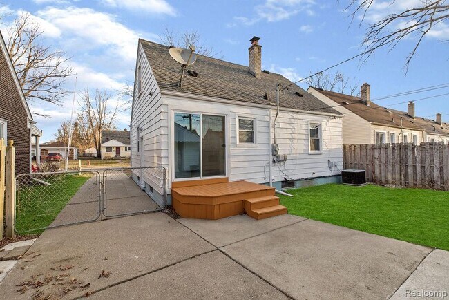 Foto del edificio - 2229 Oceana St