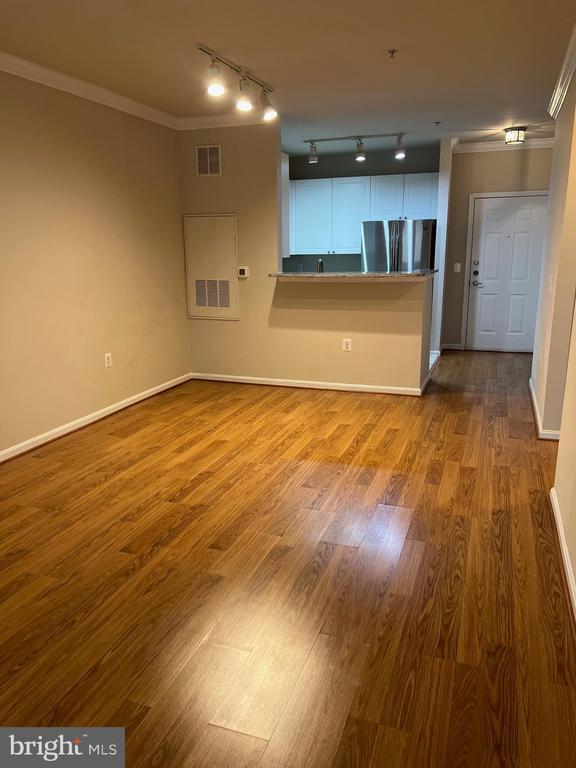 Building Photo - 2765 Centerboro Dr