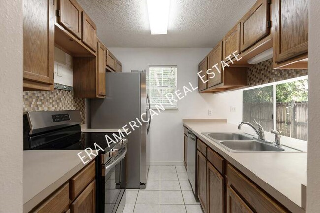 Building Photo - 1845 Pointed Leaf Ln