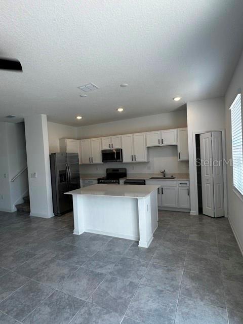 Building Photo - 2500 Skyline Lp